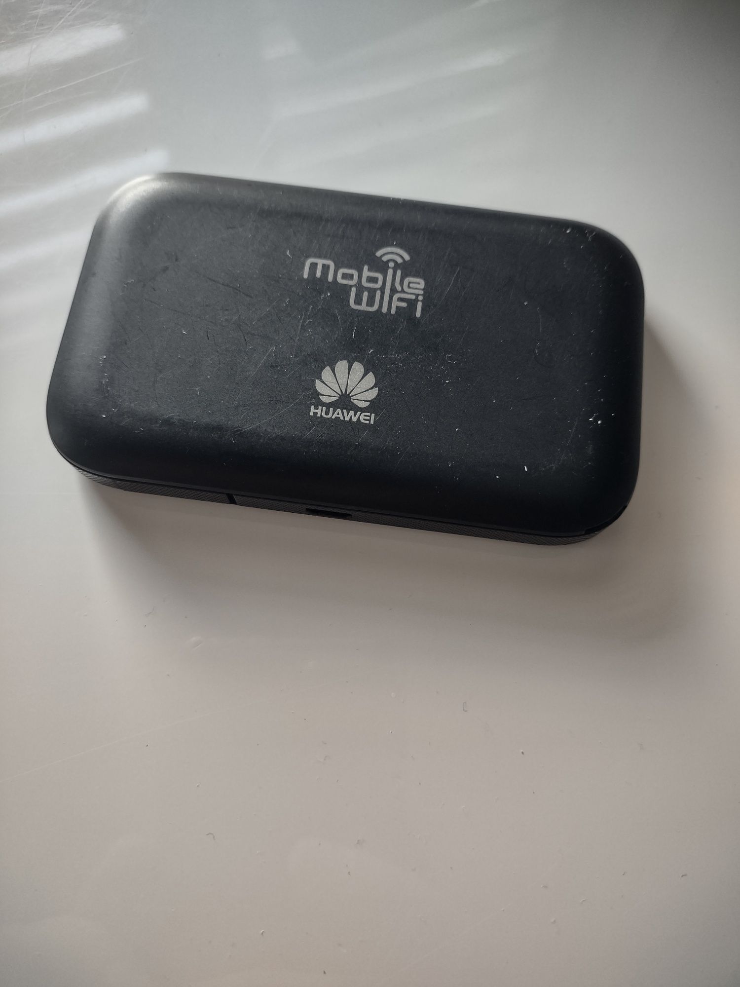 Przenośny modem internetowy Wi-Fi na karte sim