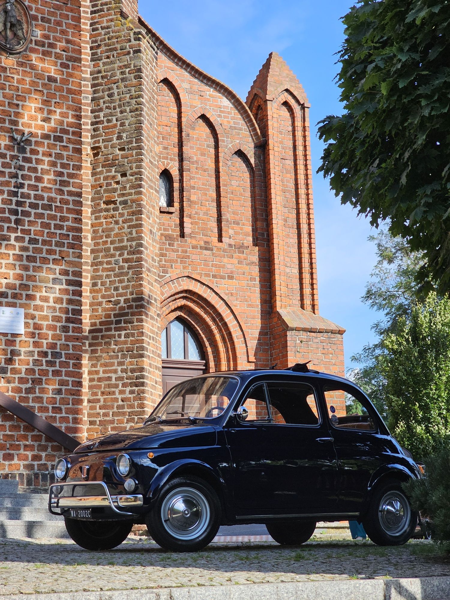 Włoski Fiat 500 Lusso do ślubu