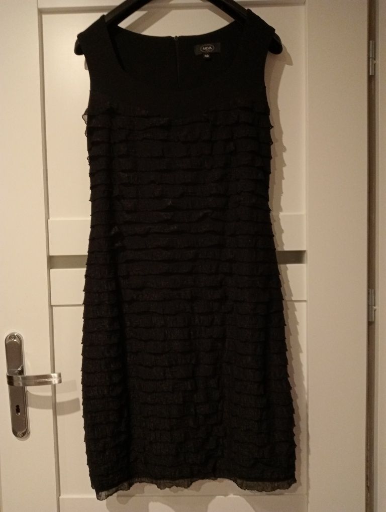 Sukienka czarna rozm.40