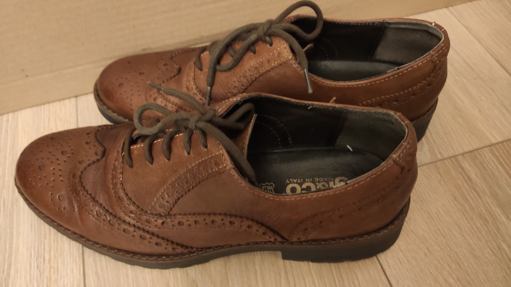 Eleganckie buty skórzane męskie 39 brązowe