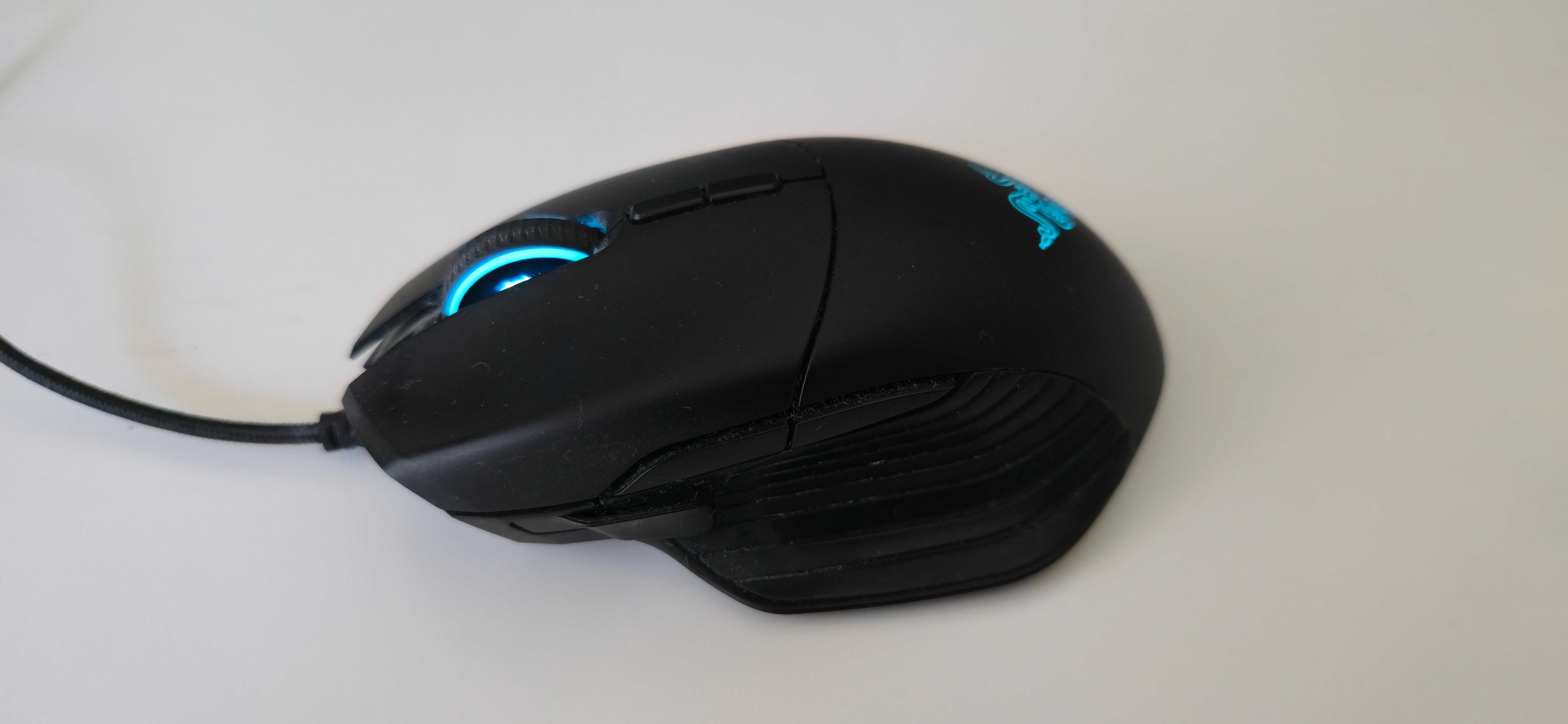 Rato Razer Basilisk, RGB, com fio USB, personalizável, gaming