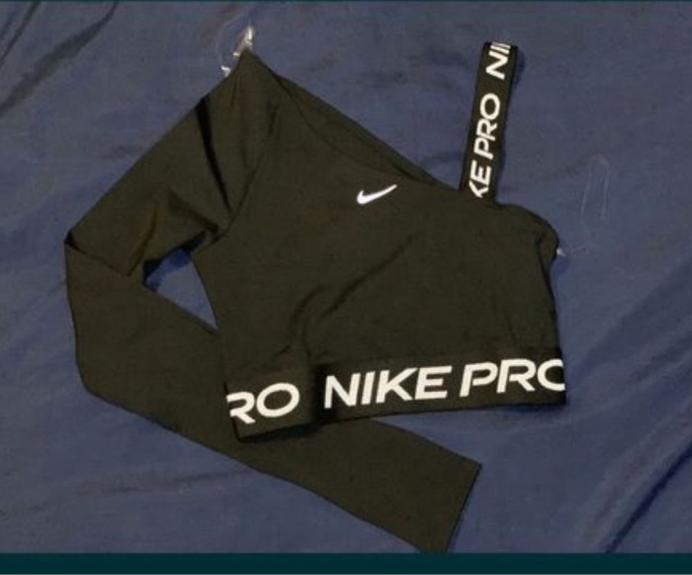 Топ Nike Pro size M