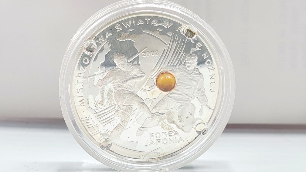 Moneta Mistrzostwa Świata w Piłce Nożnej 10zł srebro bursztyn 2002r