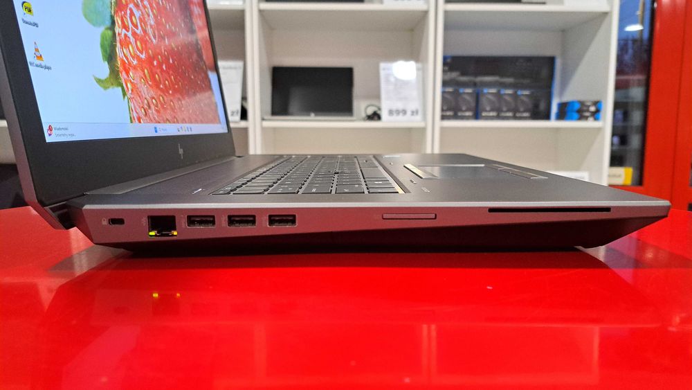 Laptop HP Zbook 17 G6 17,3" i9-9GEN 32GB/512SSD Quadro RTX 3000 Win11