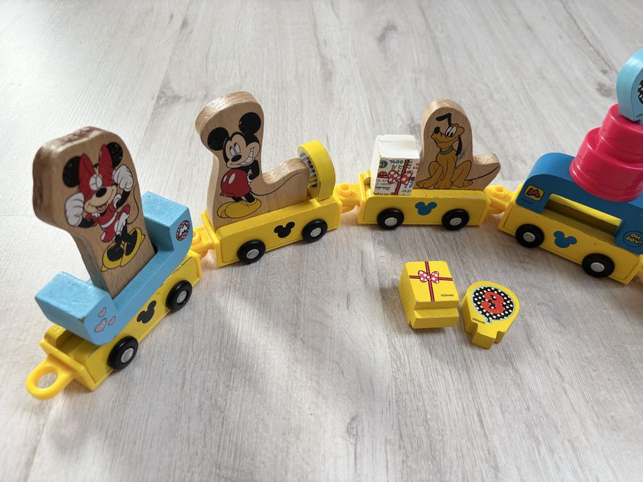 Pociąg drewniany, lokomotywa Disney