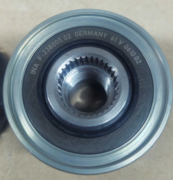 Шкиф генератора INA 238500.2  BMW, TOYOTA