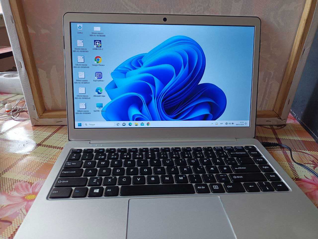 Ноутбук з Данії NEXLaptop NEXterminal IV alu 8gb 256 M.2 ssd