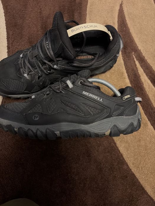 Продам кросівки MERRELL горе текс