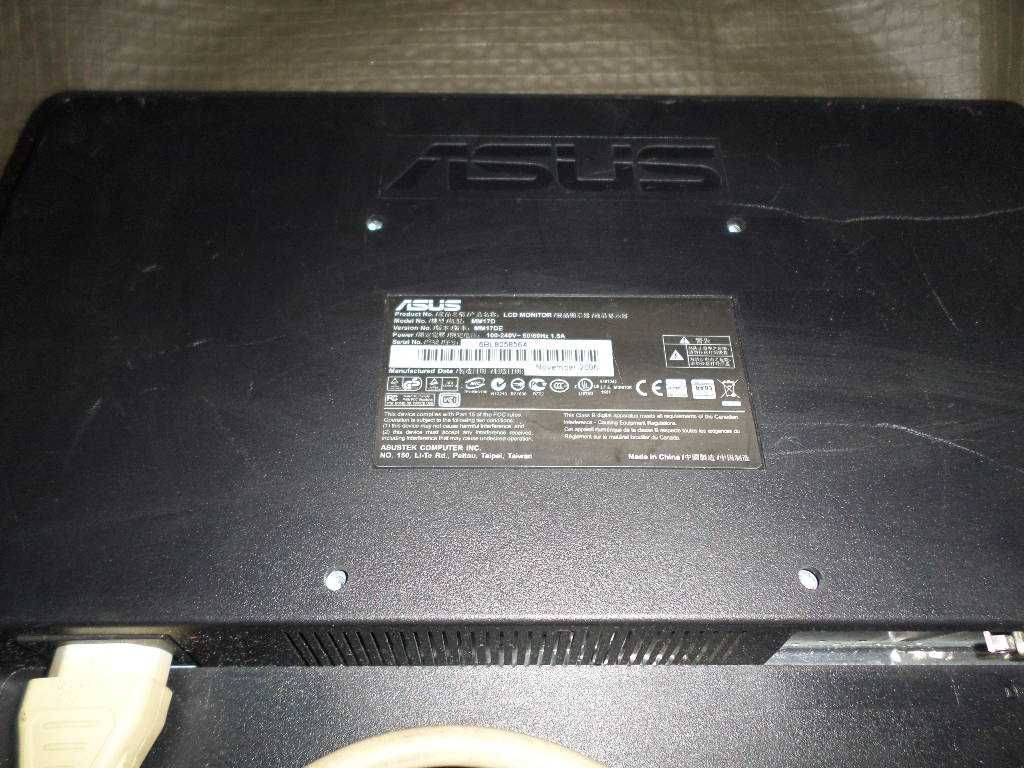 Монитор ASUS MM17D.