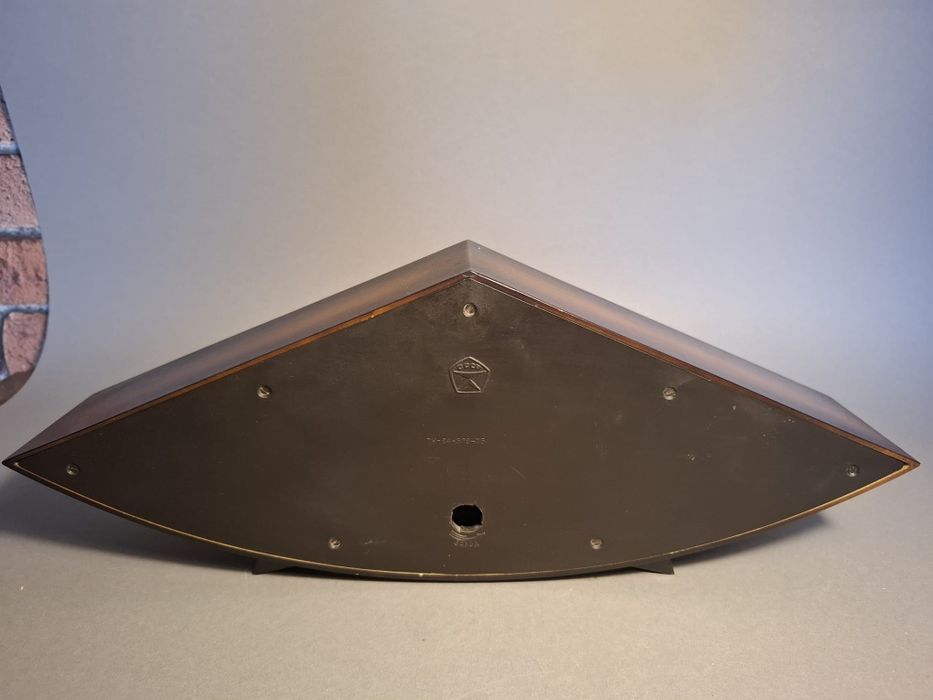 Zegar kominkowy w stylu art deco becha