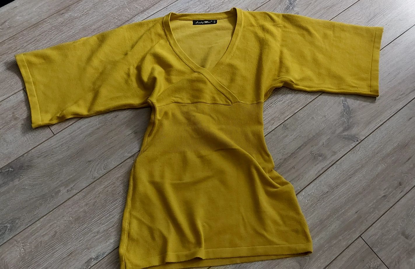 Sweterek firmy Lady Mei
