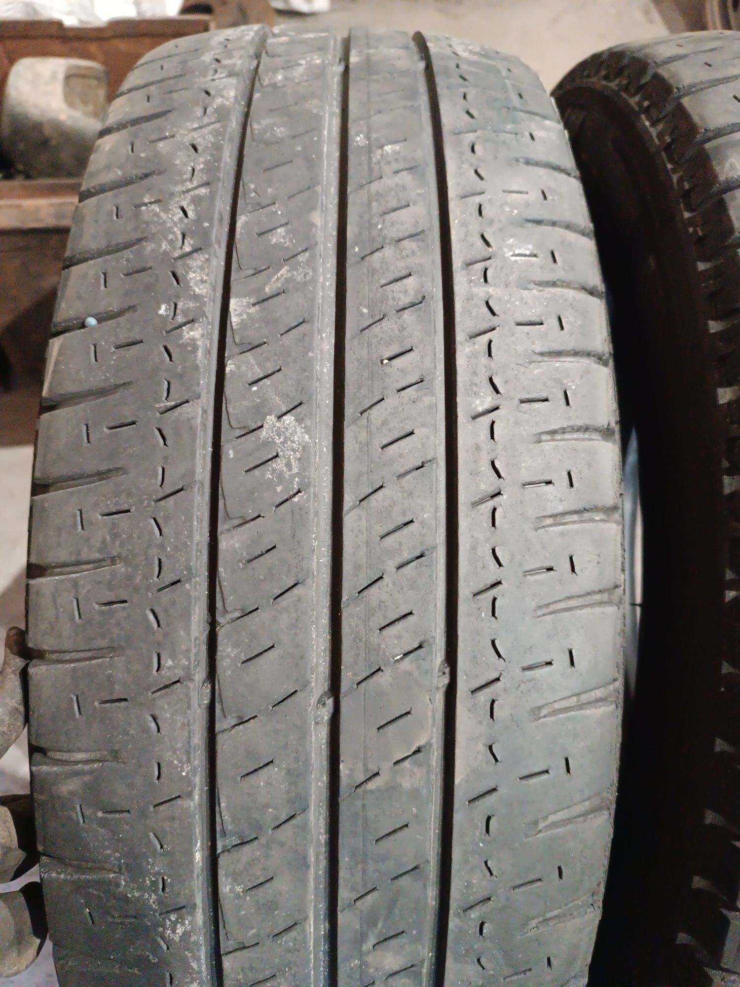 Opony letnie 215 60 R17C Bridgestone Michelin