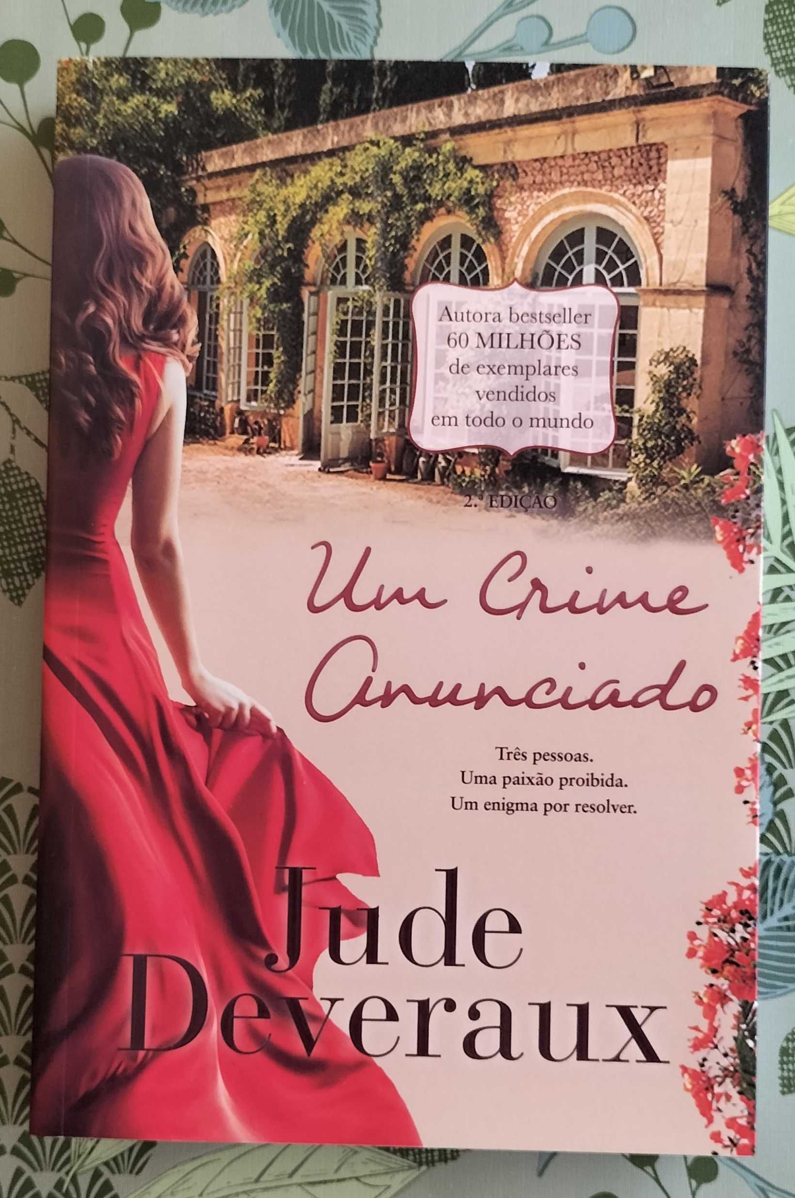 Livro "Um Crime Anunciado" Jude Deveraux - NOVO