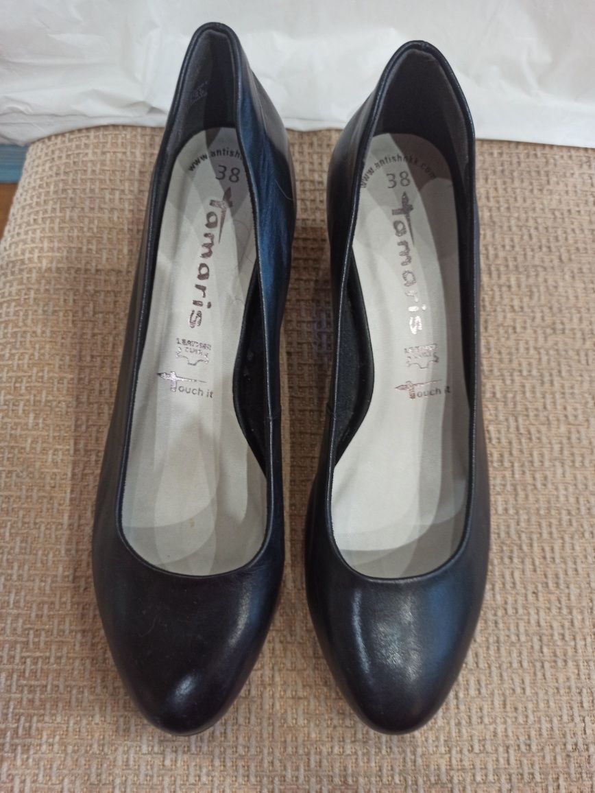 Туфлі жіночі чорні розмір 38 шкіряні Tamaris
