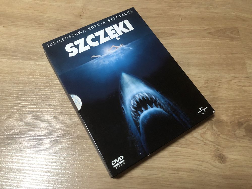 Szczęki DVD digipack