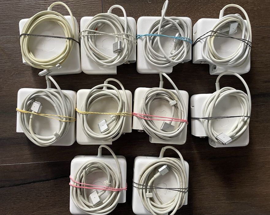 Продам зарядний пристрій до Macbook Magsafe 2.85 w