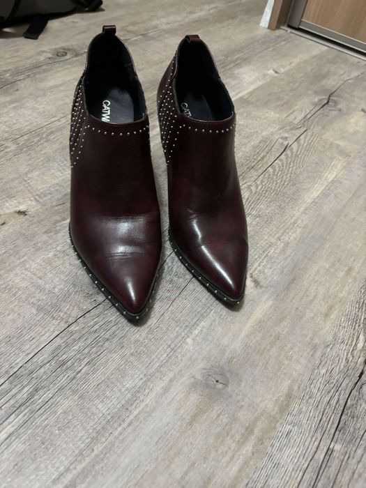 Buty na obcasie catwalk 38