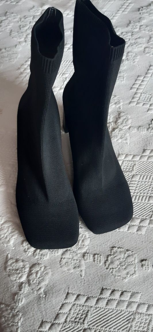 Botas malha preta