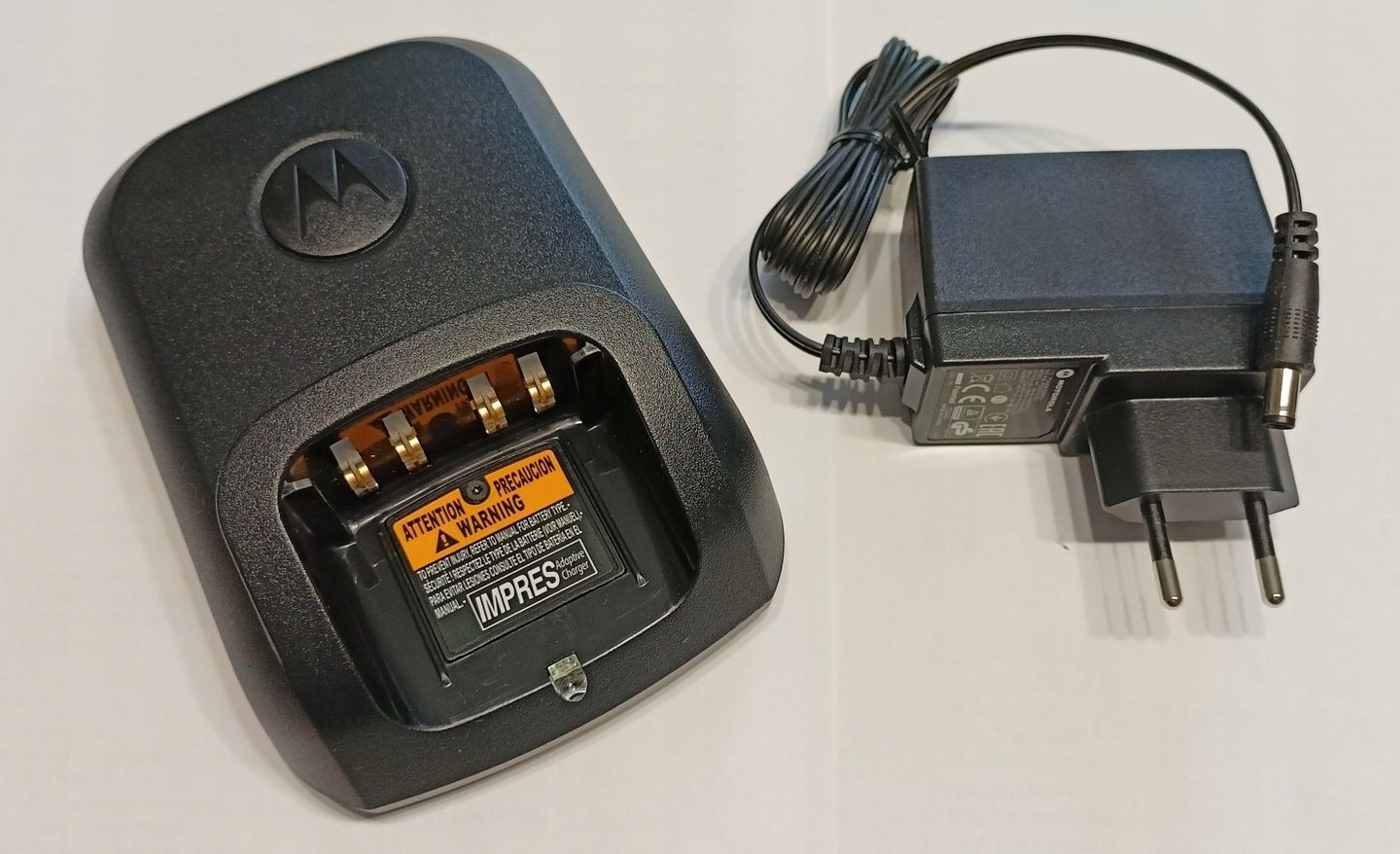 Зарядка  для цифрової радіостанції motorola DP4400е