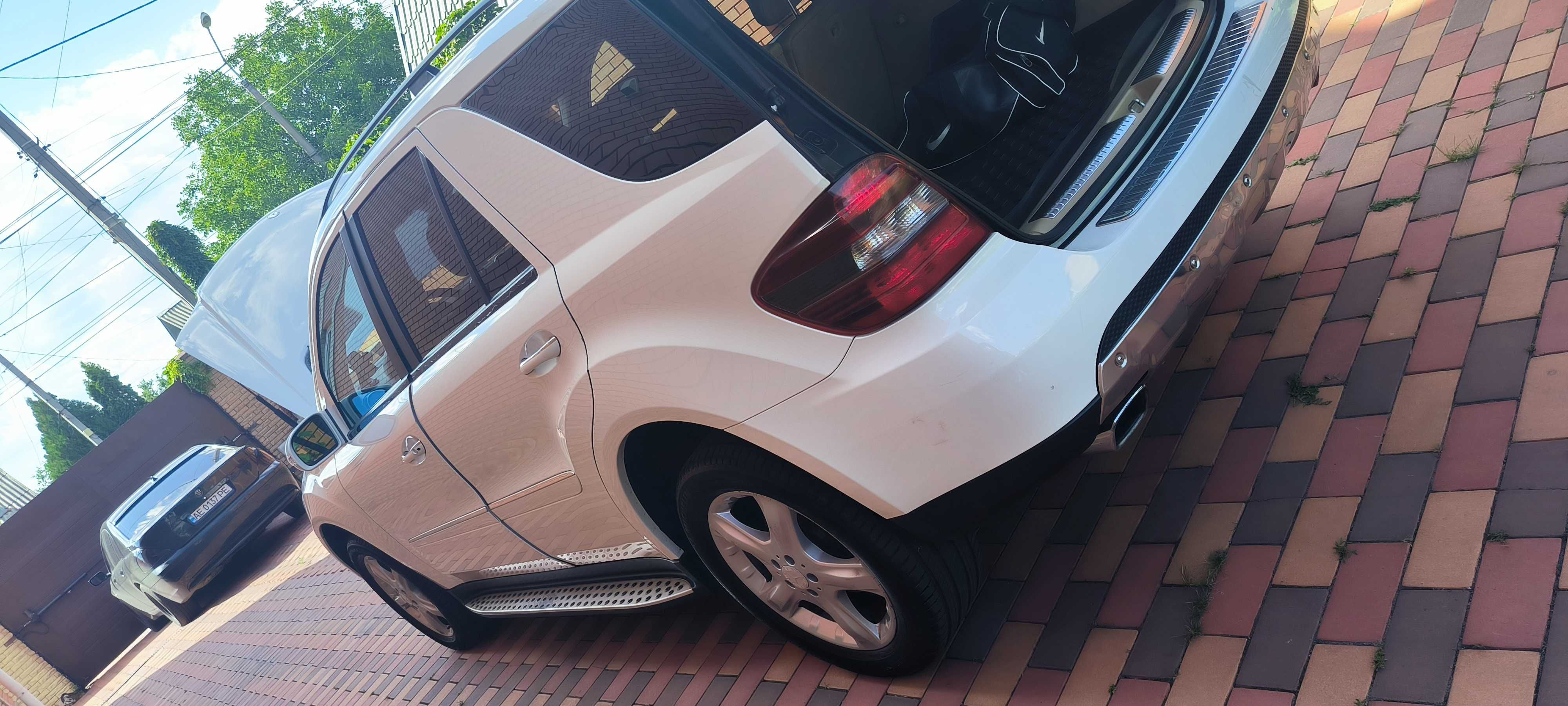 Mercedes-Benz M-Class ML 350