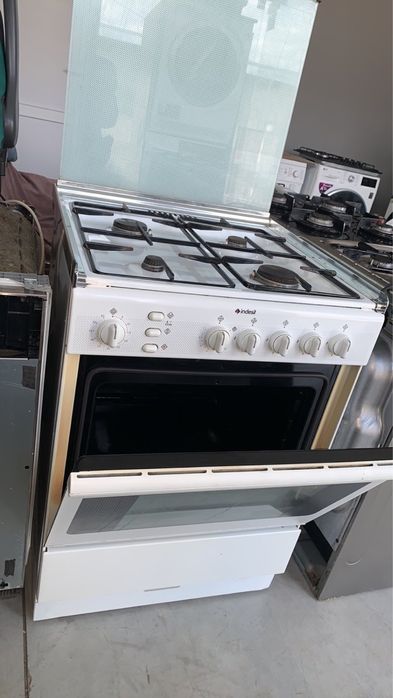 Варильна панель Indesit газова з Німеччини.