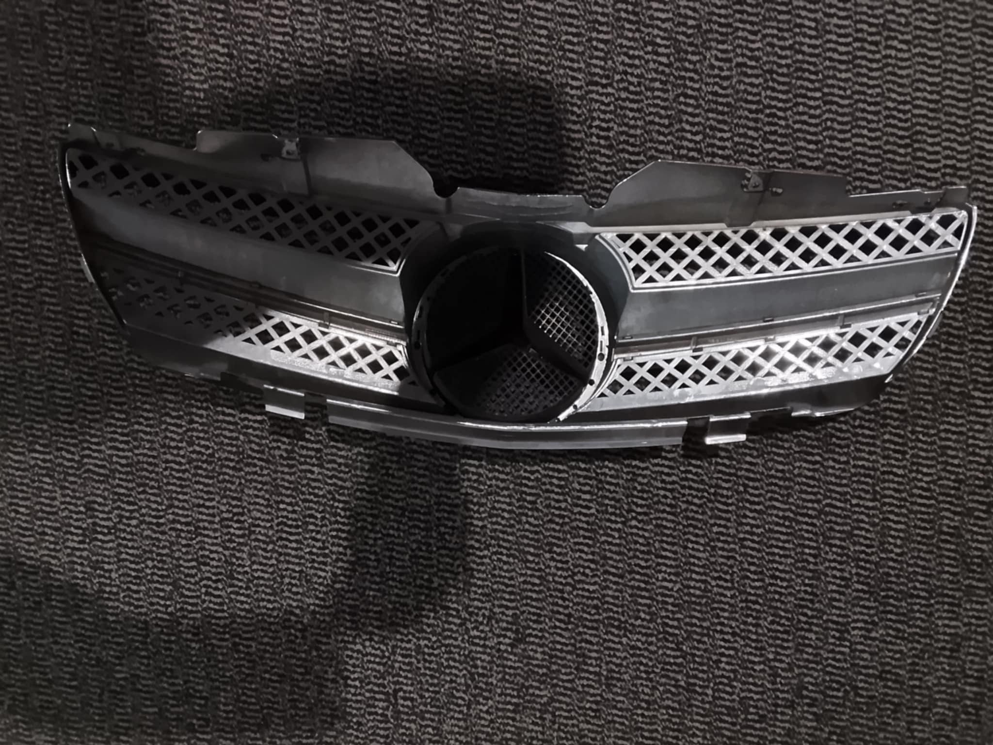 Mercedes SL R230 AMG Grill Atrapa