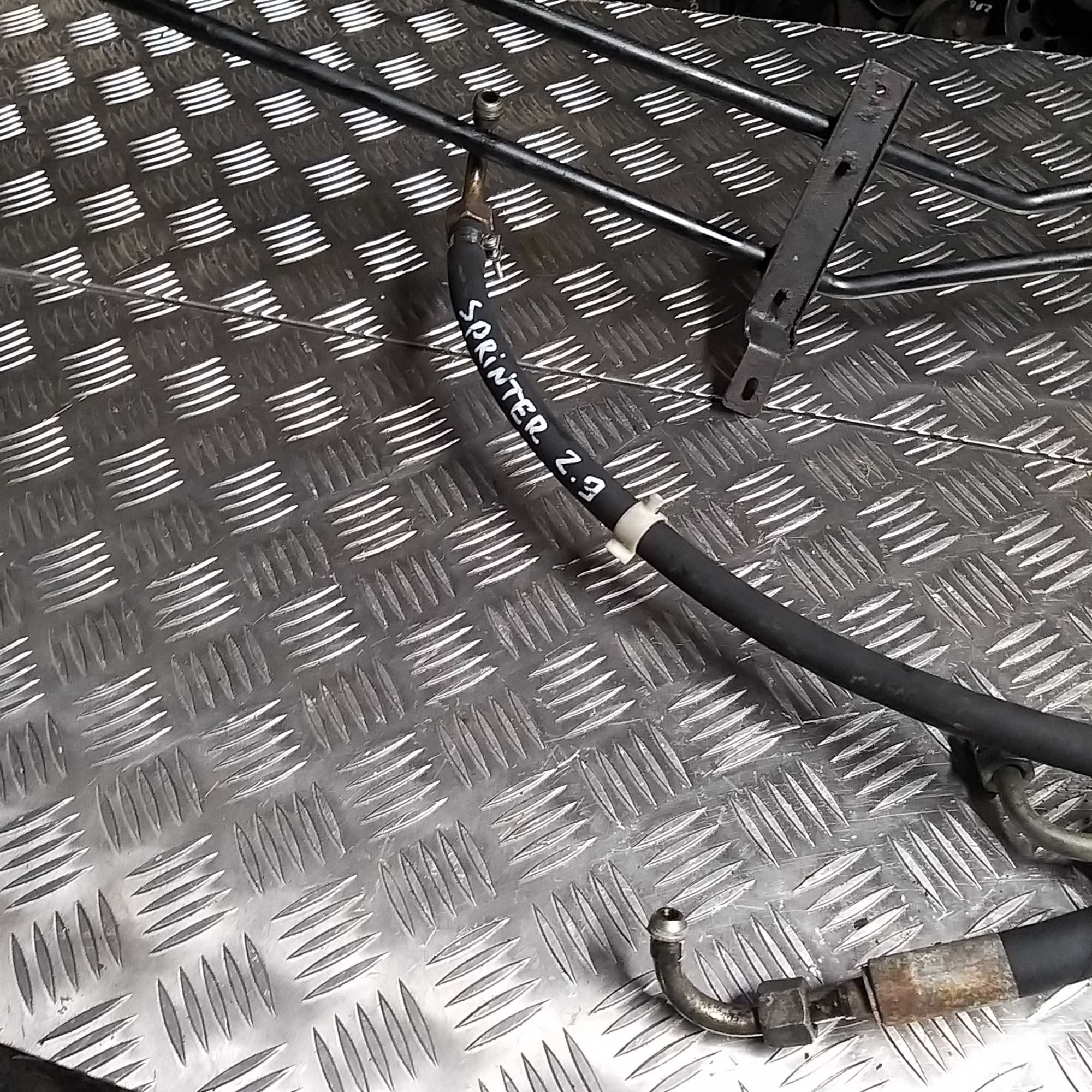 Wąz Węże Przewody Wspomagania Mercedes Sprinter 2,9 TD Komplet