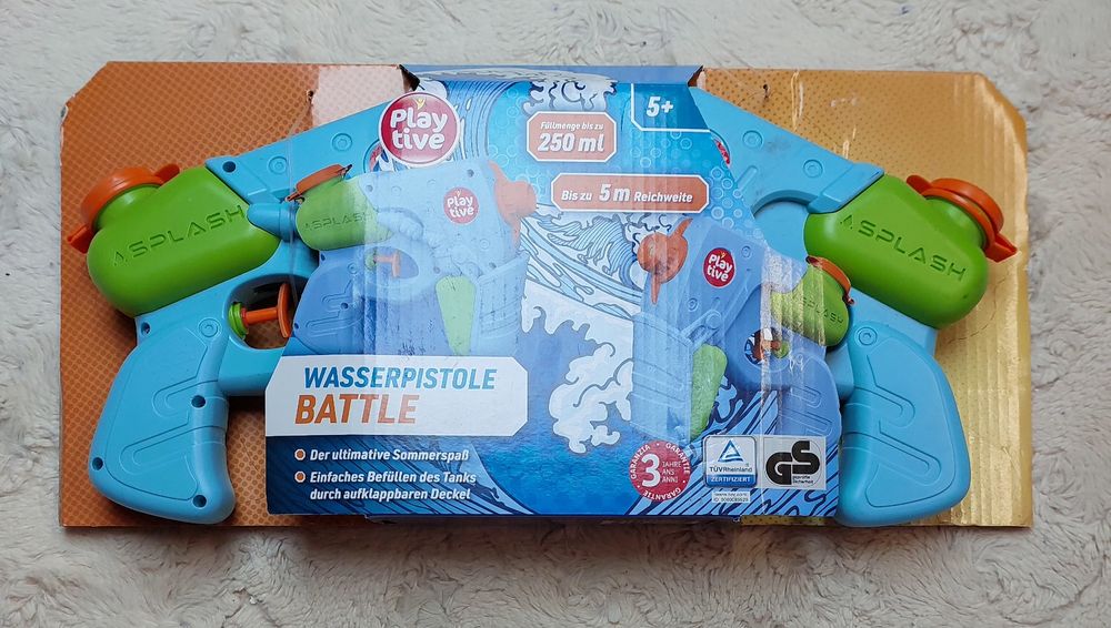 Дитячі водяні пістолети