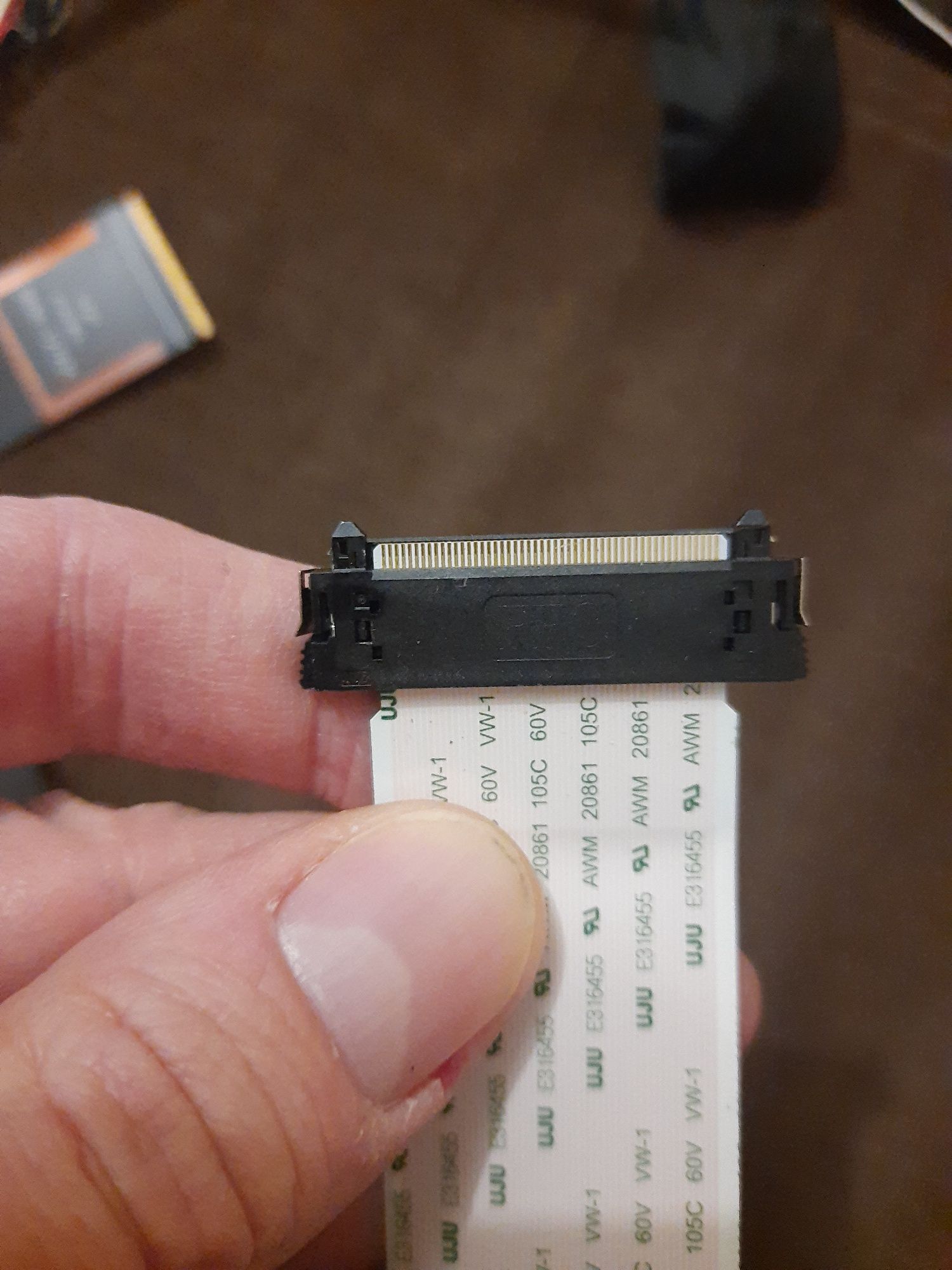 LVDS шлейф різні