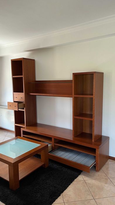 Móvel de Televisão p/ sala em cerejeira