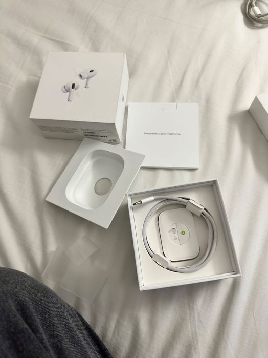 AirPods Pro 2, originais e sem defeitos.