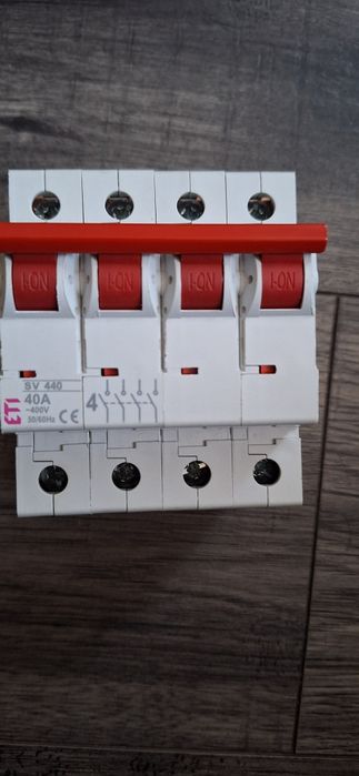 Rozłącznik izolacyjny