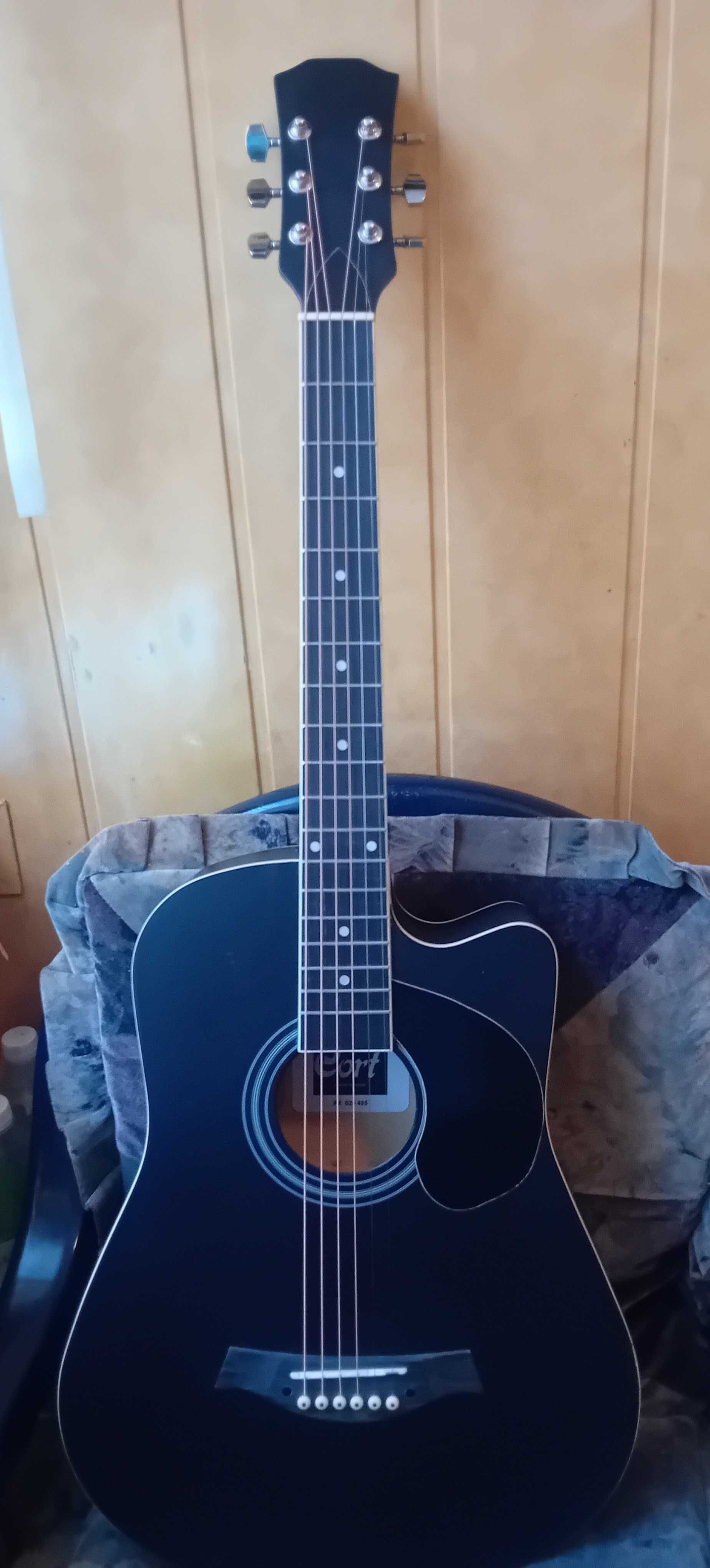 Świetna gitara akustyczna 3/4 z cutway