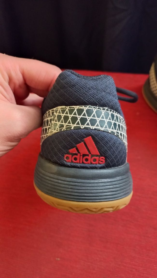 Кроси  Adidas 42