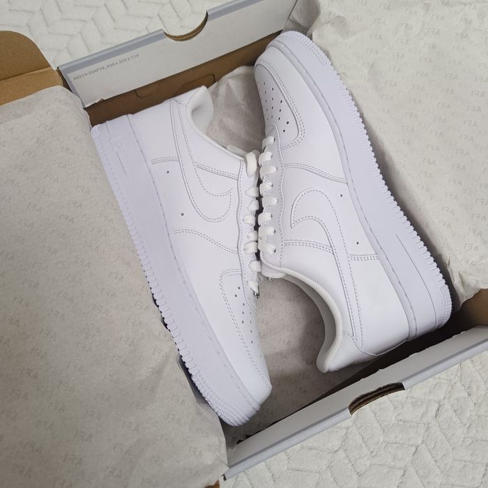 Nowe oryginalne buty Nike Air Force 1 białe rozmiar 43