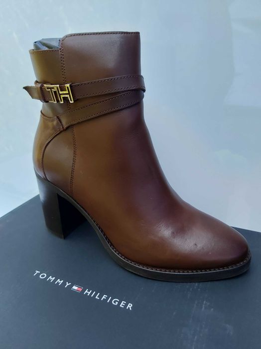 Nowe botki TOMMY HILFIGER skórzane brązowe sztyblety 37