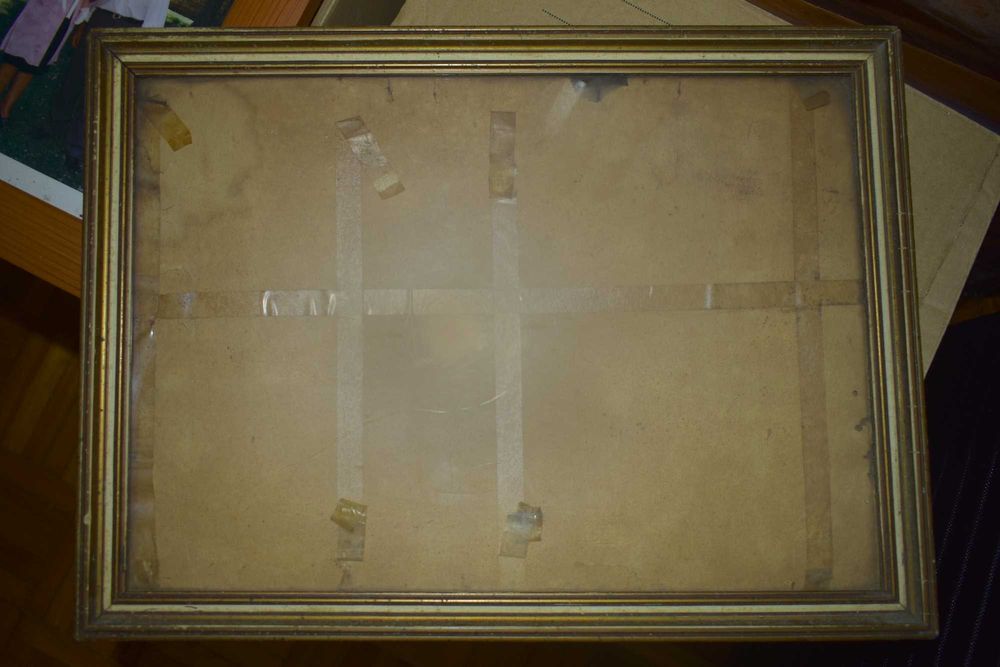 Moldura entalhada em madeira estilo clássico