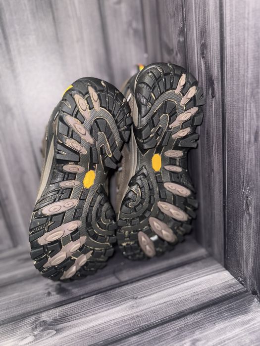 Черевики MERRELL 'Outland Mid' Waterproof/р.37