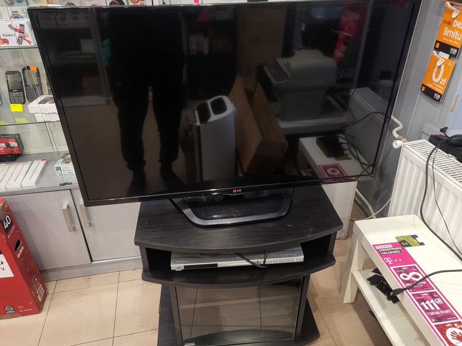 Telewizor  LG 42LN 5400 Full HD + dvbt-2 + szafka pod tv/okazja
