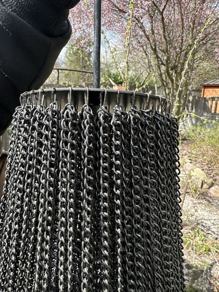 Lampa metalowe łancuszki czarna styl Eichholz