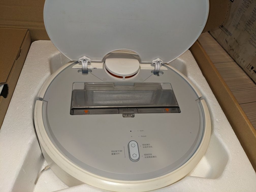 Xiaomi Mi Robot Vacuum Cleaner Biały
Odkurzacz automatyczny Xiaomi z f