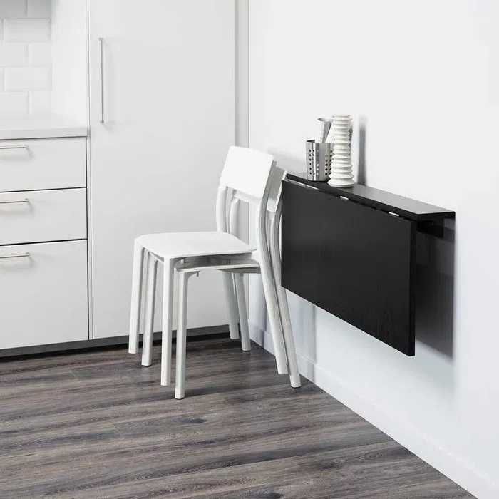 Conjunto IKEA: Mesa rebatível de parede + 2 cadeiras altas dobráveis