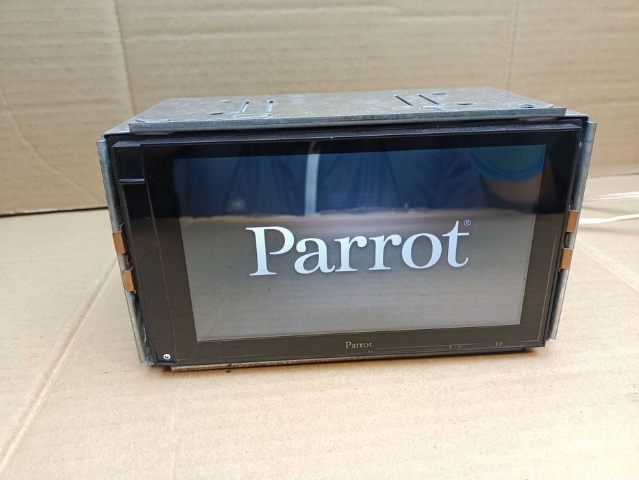 Parrot Asteroid Smart radio  2DIN Bluetooth USB nawigacja Wi-Fi