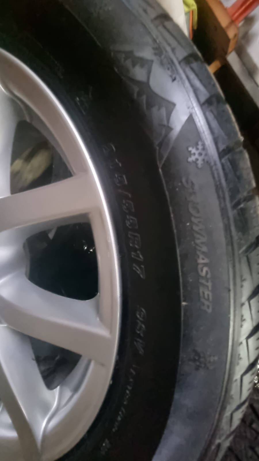 Alufelgi Toyota 5x114.3 7jx17 Nowe opony zimowe 500km 215/55/17