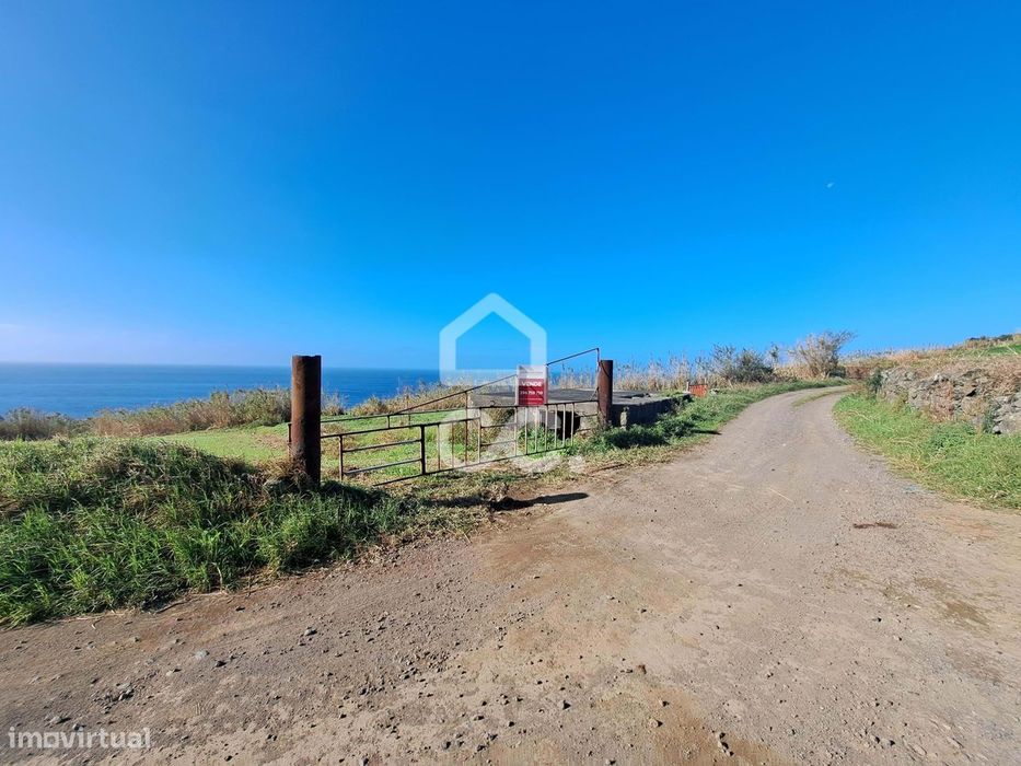 Terreno com 14.200,00 m2 - Relva - Ponta Delgada