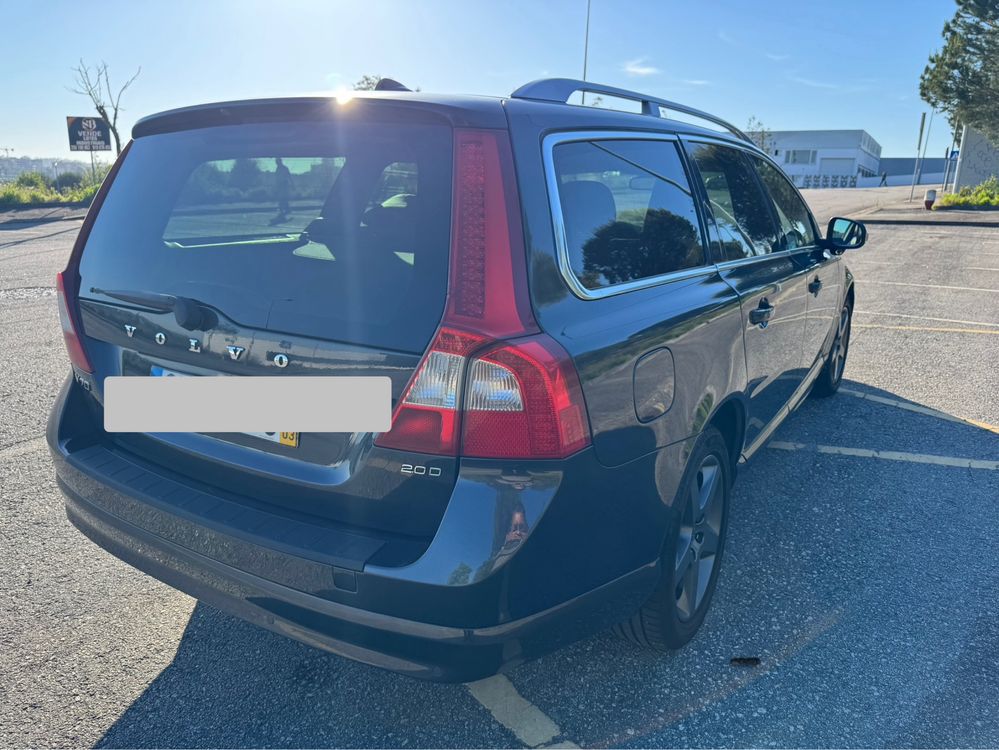 Volvo V70 Summum (Full Extras)