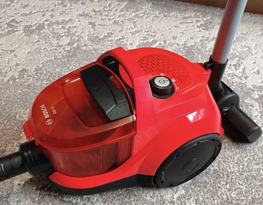 Пилосос bosch 1700 ват гарний стан