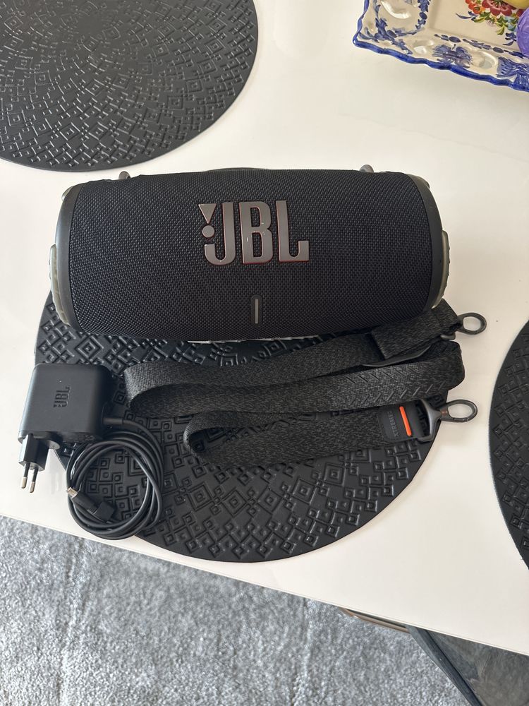 Coluna jbl extreme 3