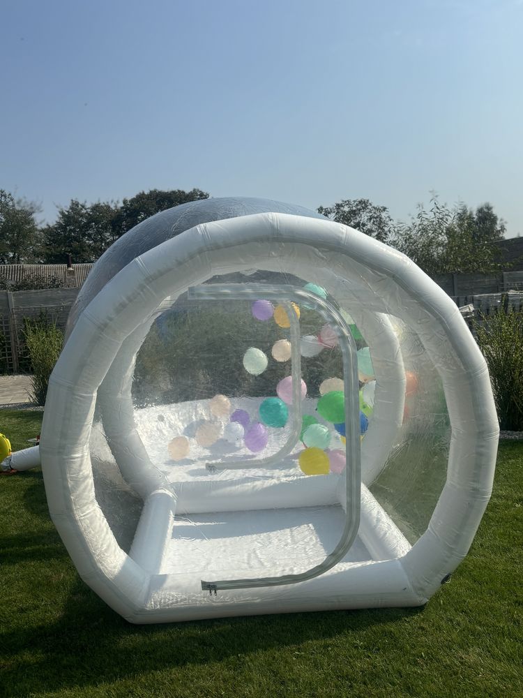 Biały dmuchaniec Bubble house