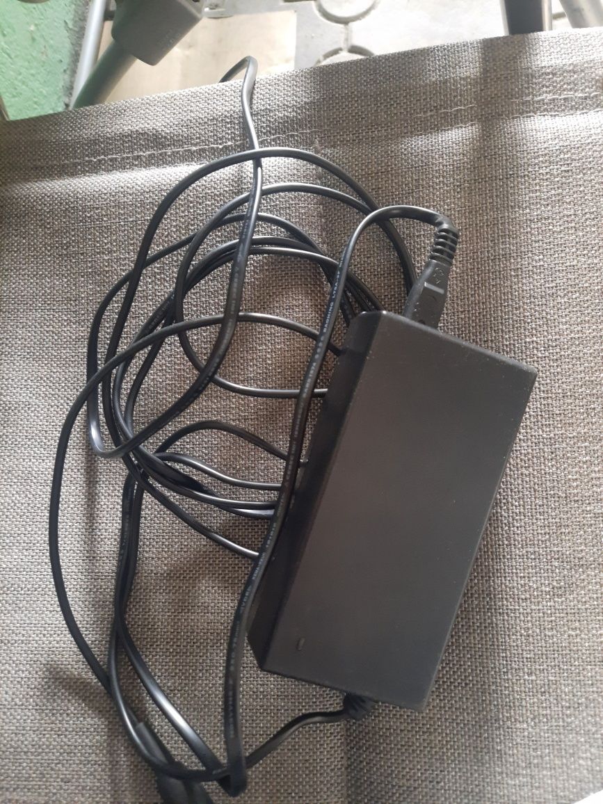 Ładowarka roweru elektrycznego